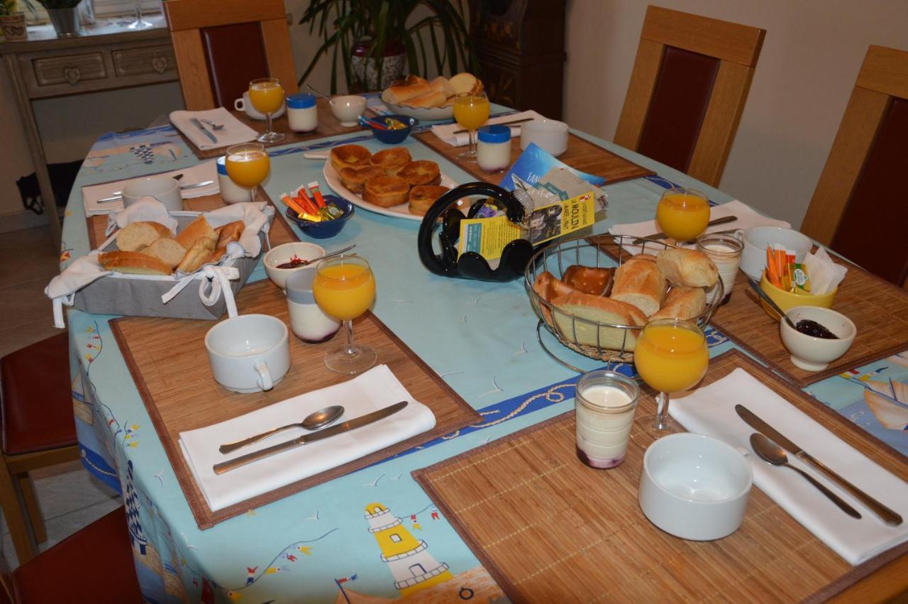 Chez Brigitte Chambres A L Habitant Le Minihic-sur-Rance Bagian luar foto